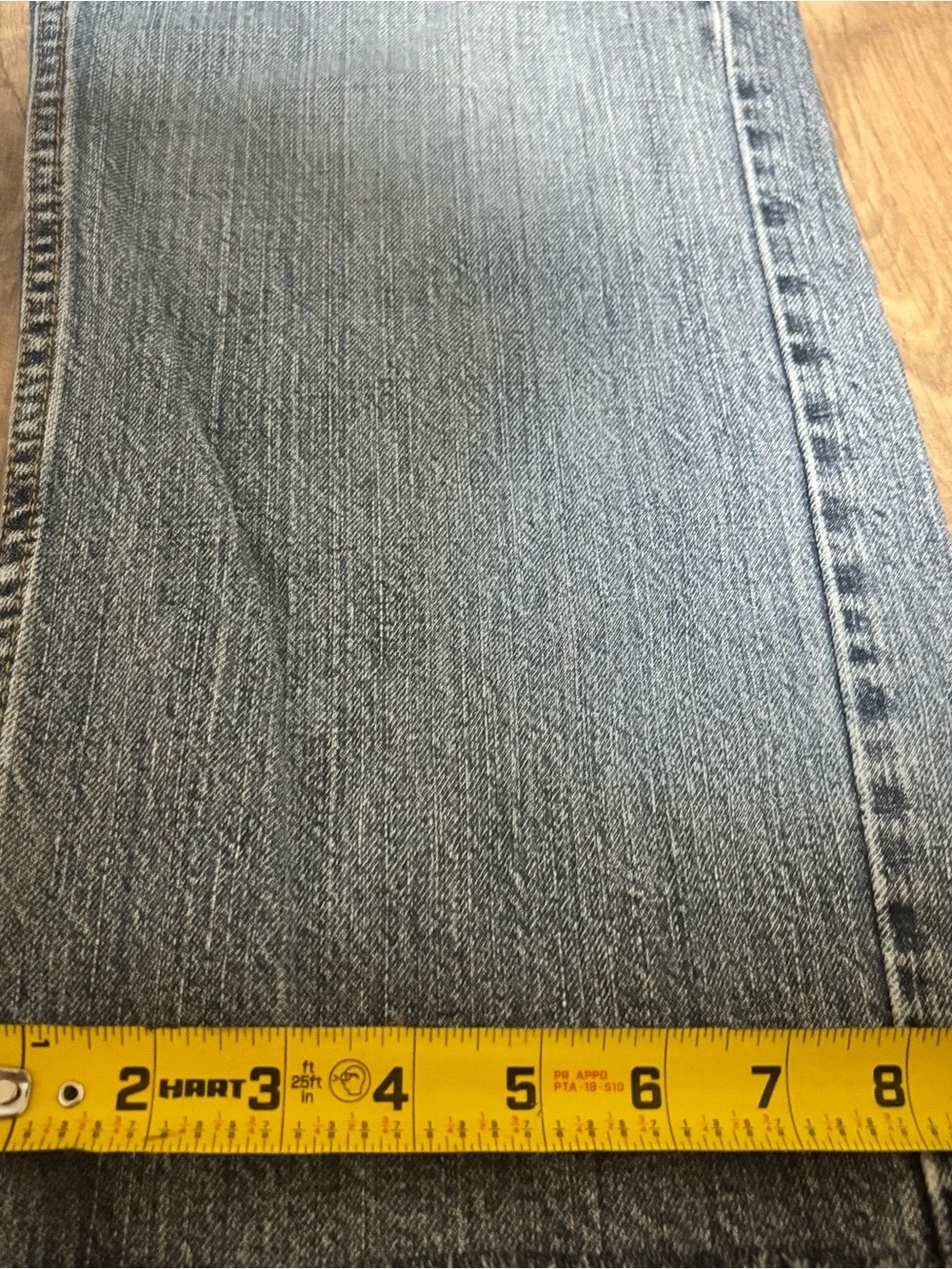 Levi's Men's Denim Relaxed Straight Jeans in Light Blue Wash